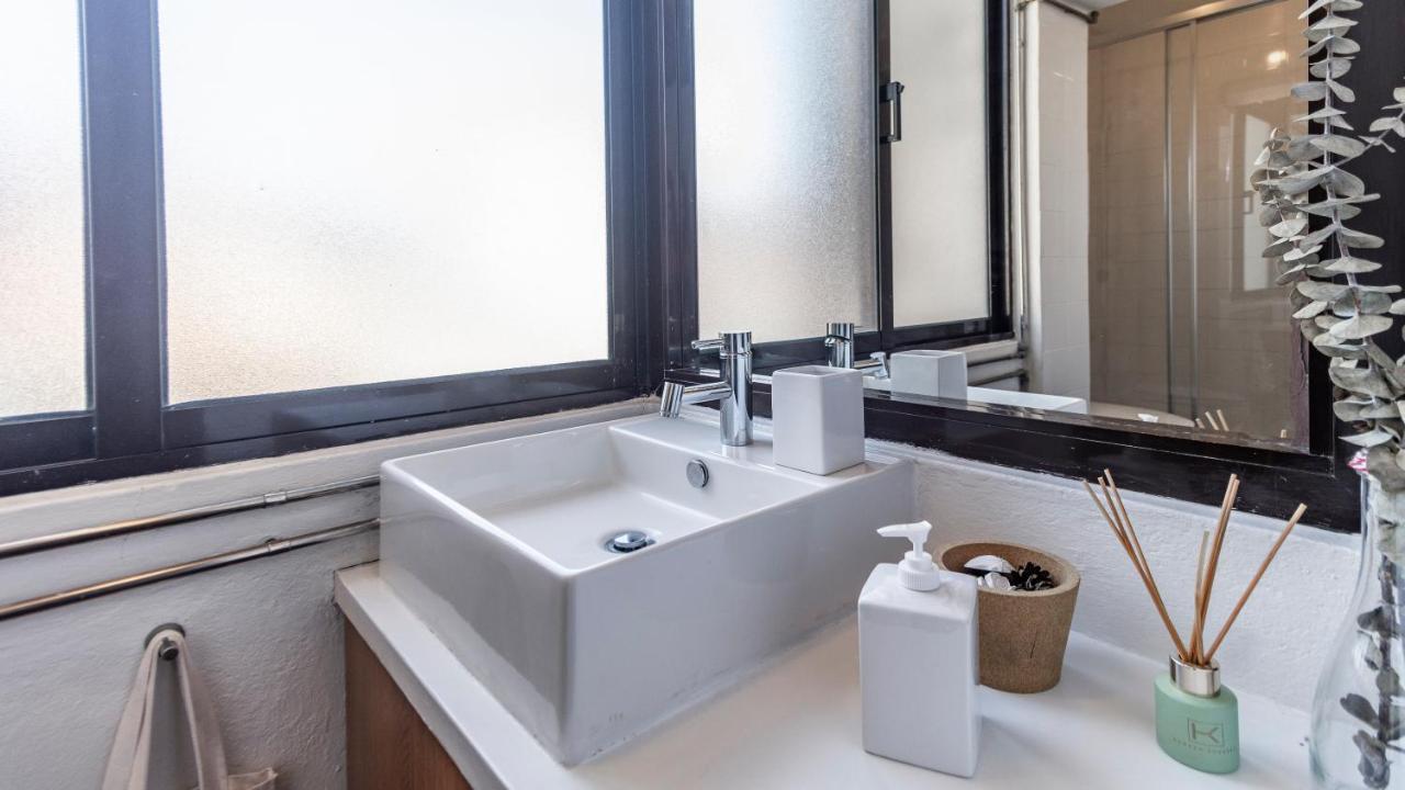 Porto 61 - Bright 2Br W/ Balcony By Lovelystay Luaran gambar