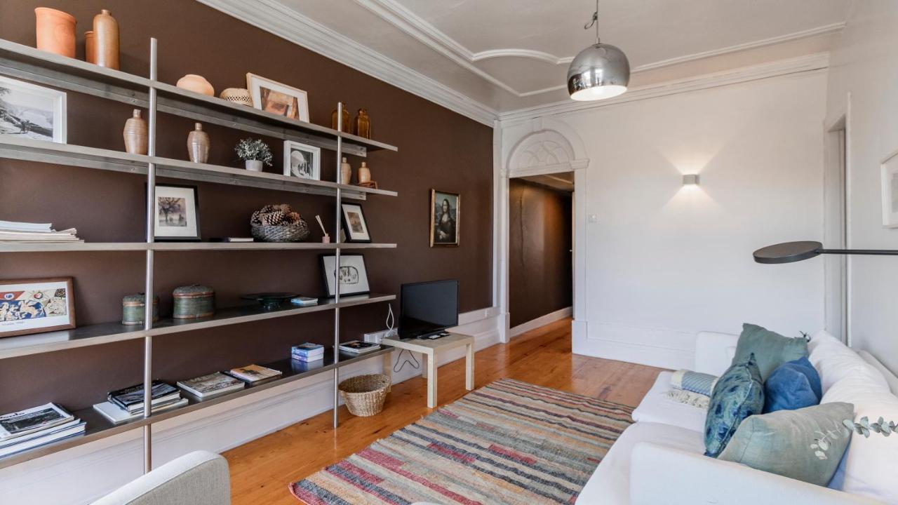 Porto 61 - Bright 2Br W/ Balcony By Lovelystay Luaran gambar